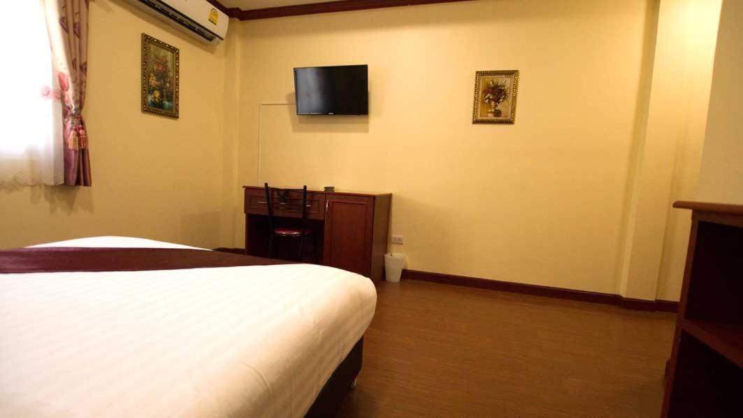 Bluebird Inn Pattaya Exteriör bild