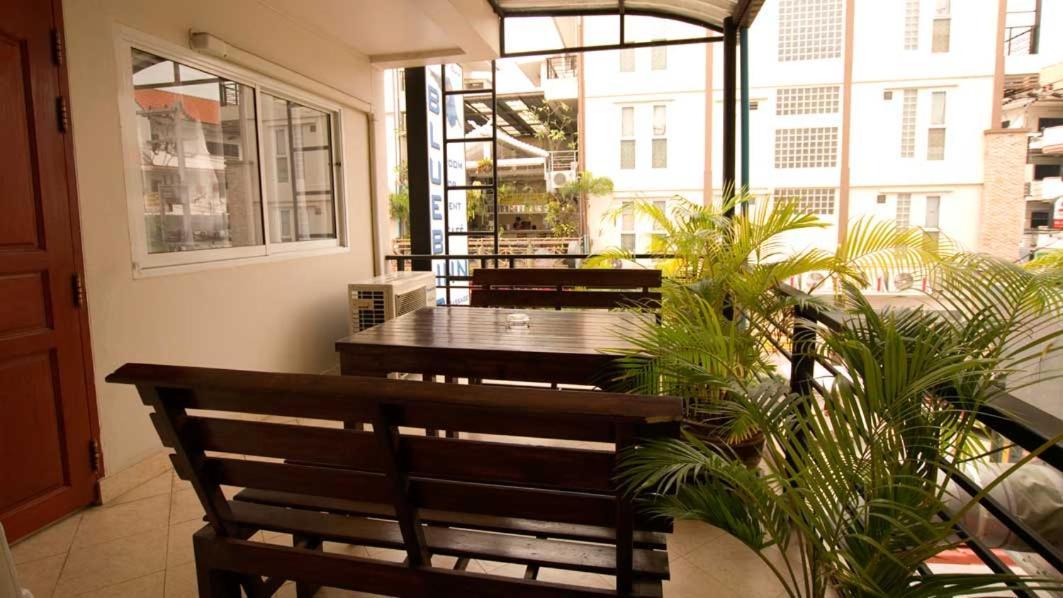 Bluebird Inn Pattaya Exteriör bild