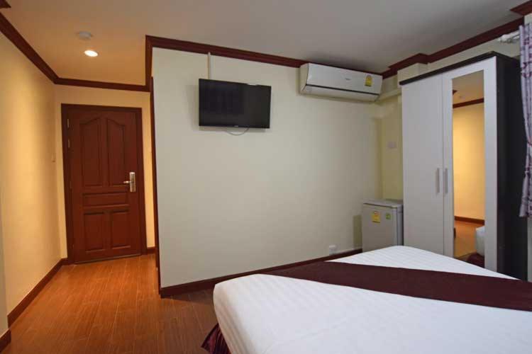 Bluebird Inn Pattaya Exteriör bild