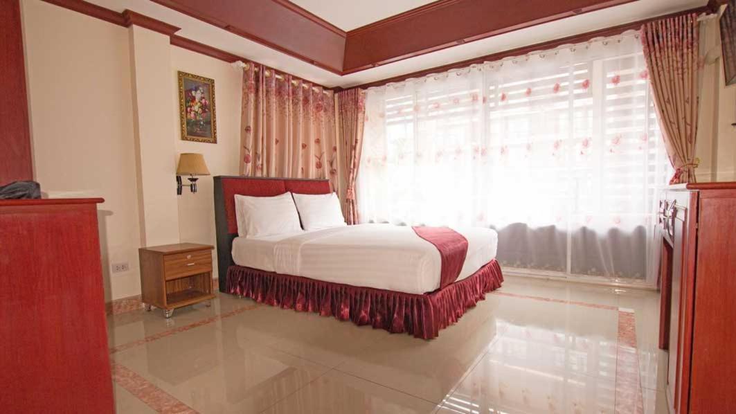 Bluebird Inn Pattaya Exteriör bild