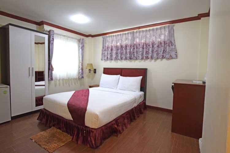 Bluebird Inn Pattaya Exteriör bild